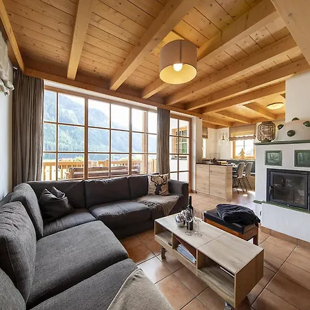 Stylish Ten-person Alpine