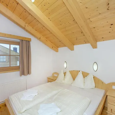 Stylish Ten-person Alpine